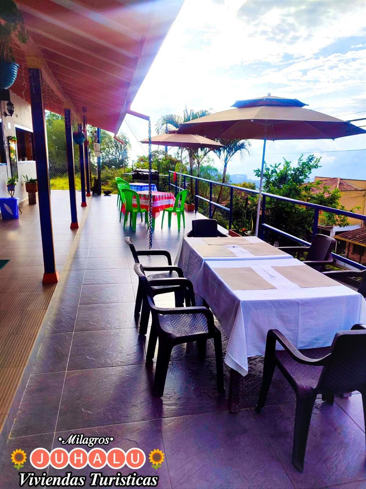 ᒍᑌᕼᗩᒪᑌ Hotel Jericoc  Buitenkant foto