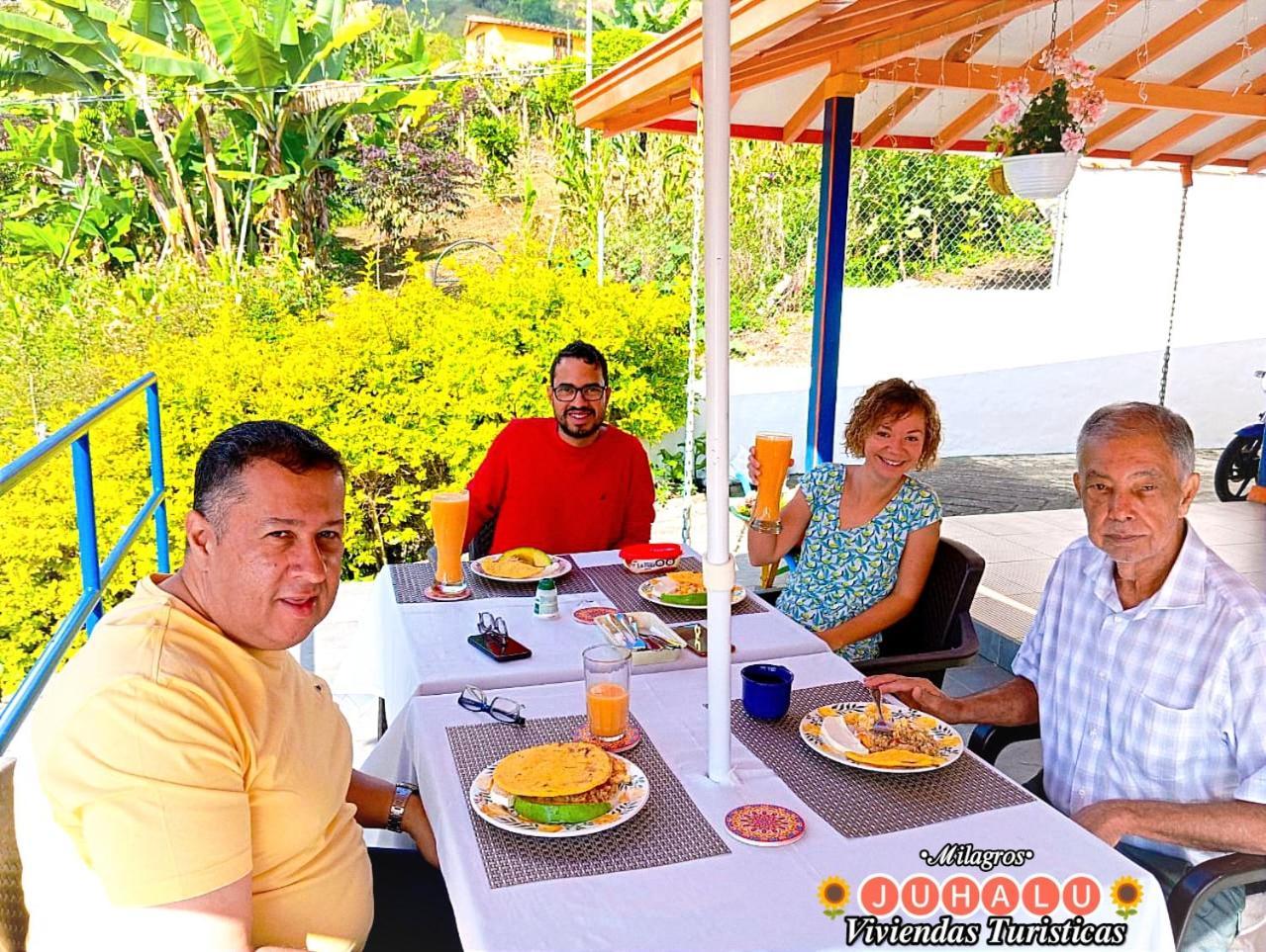 ᒍᑌᕼᗩᒪᑌ Hotel Jericoc  Buitenkant foto